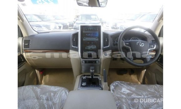 Buy Import Toyota Land Cruiser White Car in Import - Dubai in Abhasia Buy Import Toyota Land Cruiser White Car in Import - Dubai in Abhasia