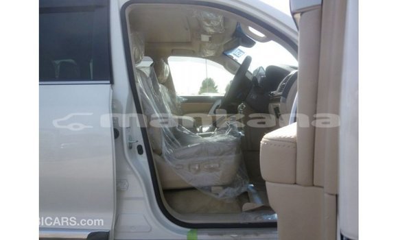Buy Import Toyota Land Cruiser White Car in Import - Dubai in Abhasia Buy Import Toyota Land Cruiser White Car in Import - Dubai in Abhasia