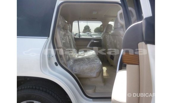 Buy Import Toyota Land Cruiser White Car in Import - Dubai in Abhasia Buy Import Toyota Land Cruiser White Car in Import - Dubai in Abhasia