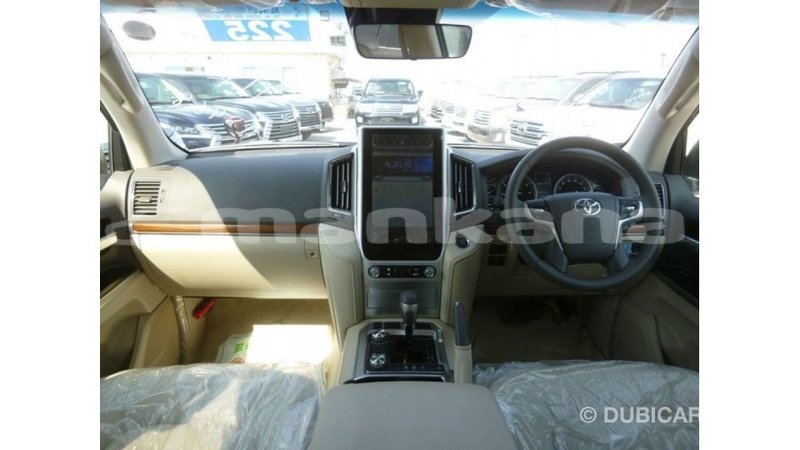 Big with watermark toyota land cruiser abhasia import dubai 2830