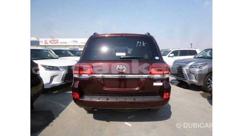 Big with watermark toyota land cruiser abhasia import dubai 2830