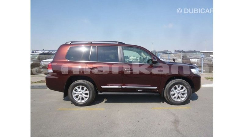 Big with watermark toyota land cruiser abhasia import dubai 2830