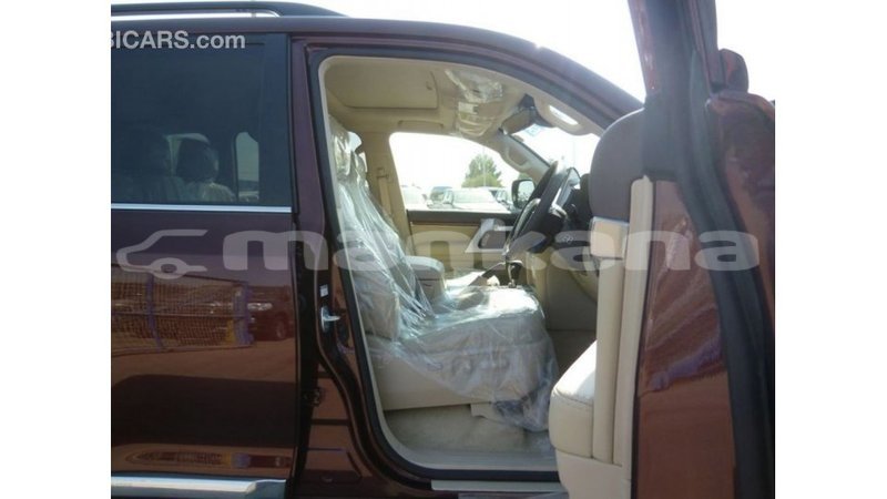 Big with watermark toyota land cruiser abhasia import dubai 2830