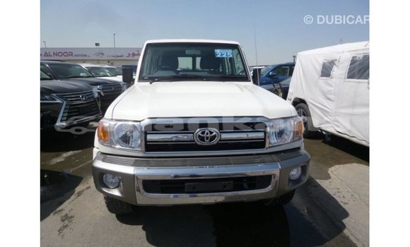 Buy Import Toyota Land Cruiser White Car in Import - Dubai in Abhasia Buy Import Toyota Land Cruiser White Car in Import - Dubai in Abhasia