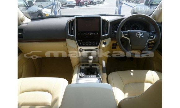 Buy Import Toyota Land Cruiser White Car in Import - Dubai in Abhasia Buy Import Toyota Land Cruiser White Car in Import - Dubai in Abhasia