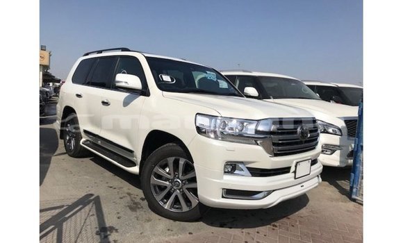 Buy Import Toyota Land Cruiser White Car in Import - Dubai in Abhasia Buy Import Toyota Land Cruiser White Car in Import - Dubai in Abhasia