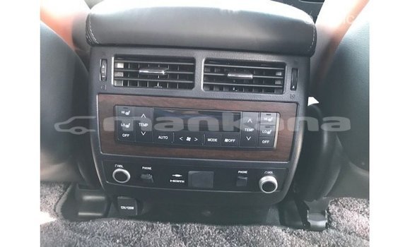 Buy Import Toyota Land Cruiser White Car in Import - Dubai in Abhasia Buy Import Toyota Land Cruiser White Car in Import - Dubai in Abhasia