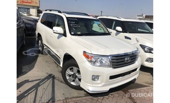 Buy Import Toyota Land Cruiser White Car in Import - Dubai in Abhasia Buy Import Toyota Land Cruiser White Car in Import - Dubai in Abhasia