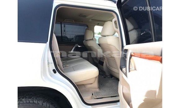 Buy Import Toyota Land Cruiser White Car in Import - Dubai in Abhasia Buy Import Toyota Land Cruiser White Car in Import - Dubai in Abhasia