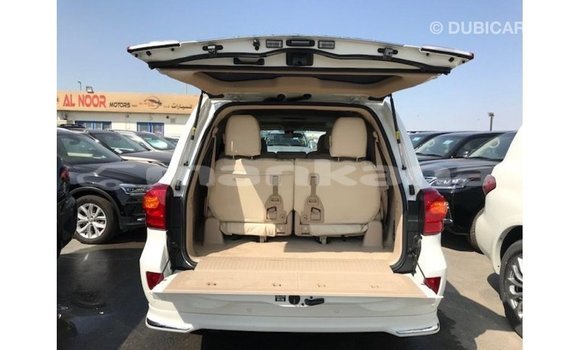 Buy Import Toyota Land Cruiser White Car in Import - Dubai in Abhasia Buy Import Toyota Land Cruiser White Car in Import - Dubai in Abhasia