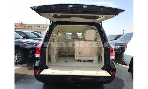 Buy Import Toyota Land Cruiser Black Car in Import - Dubai in Abhasia Buy Import Toyota Land Cruiser Black Car in Import - Dubai in Abhasia
