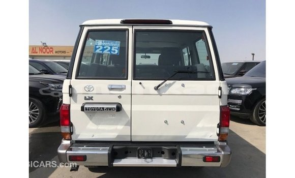 Buy Import Toyota Land Cruiser White Car in Import - Dubai in Abhasia Buy Import Toyota Land Cruiser White Car in Import - Dubai in Abhasia