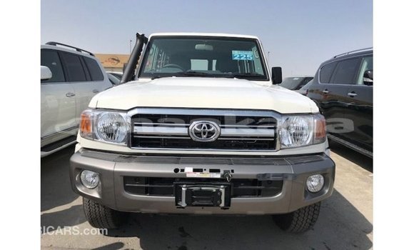 Buy Import Toyota Land Cruiser White Car in Import - Dubai in Abhasia Buy Import Toyota Land Cruiser White Car in Import - Dubai in Abhasia