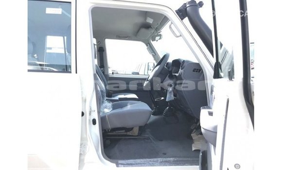 Buy Import Toyota Land Cruiser White Car in Import - Dubai in Abhasia Buy Import Toyota Land Cruiser White Car in Import - Dubai in Abhasia