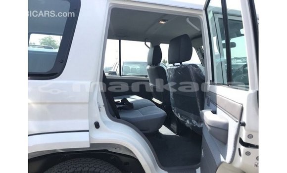 Buy Import Toyota Land Cruiser White Car in Import - Dubai in Abhasia Buy Import Toyota Land Cruiser White Car in Import - Dubai in Abhasia