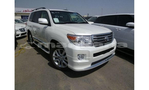 Buy Import Toyota Land Cruiser White Car in Import - Dubai in Abhasia Buy Import Toyota Land Cruiser White Car in Import - Dubai in Abhasia