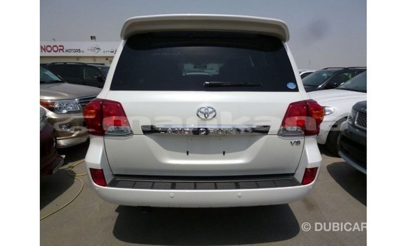 Buy Import Toyota Land Cruiser White Car in Import - Dubai in Abhasia Buy Import Toyota Land Cruiser White Car in Import - Dubai in Abhasia