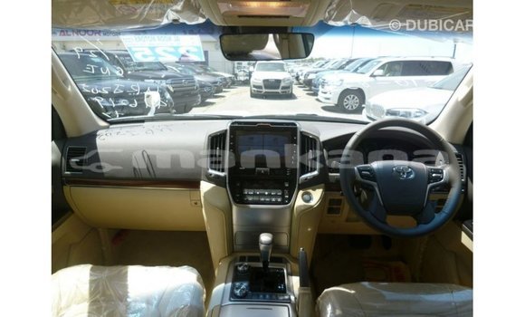 Buy Import Toyota Land Cruiser White Car in Import - Dubai in Abhasia Buy Import Toyota Land Cruiser White Car in Import - Dubai in Abhasia