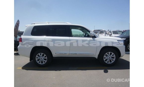 Buy Import Toyota Land Cruiser White Car in Import - Dubai in Abhasia Buy Import Toyota Land Cruiser White Car in Import - Dubai in Abhasia