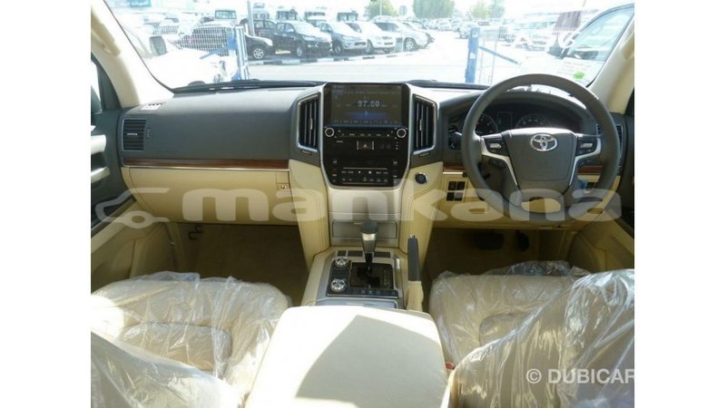 Big with watermark toyota land cruiser abhasia import dubai 2905