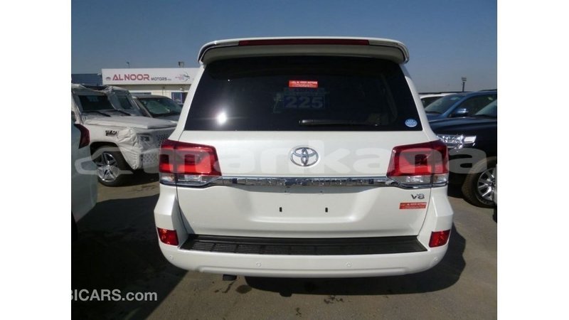 Big with watermark toyota land cruiser abhasia import dubai 2905