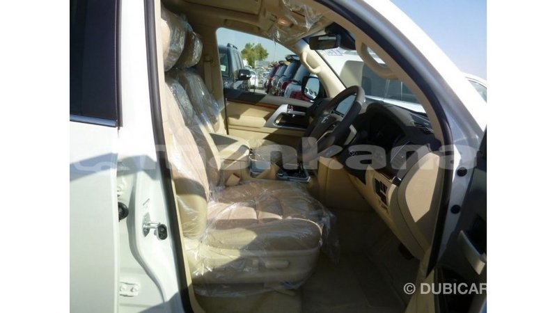 Big with watermark toyota land cruiser abhasia import dubai 2905