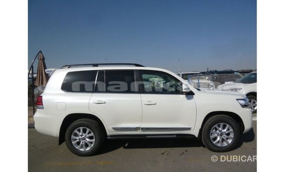 Buy Import Toyota Land Cruiser White Car in Import - Dubai in Abhasia Buy Import Toyota Land Cruiser White Car in Import - Dubai in Abhasia
