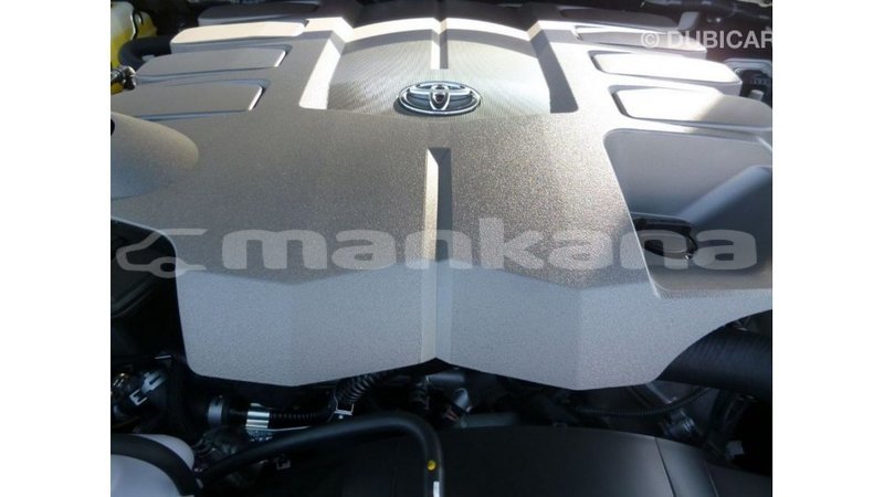 Big with watermark toyota land cruiser abhasia import dubai 2905
