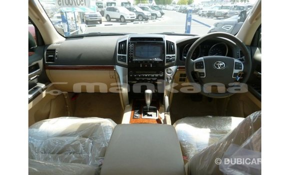 Buy Import Toyota Land Cruiser White Car in Import - Dubai in Abhasia Buy Import Toyota Land Cruiser White Car in Import - Dubai in Abhasia