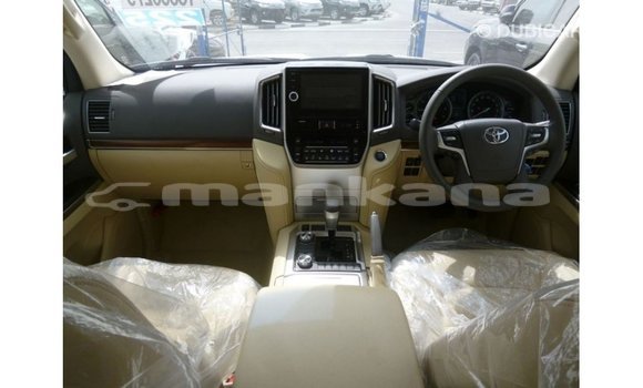 Buy Import Toyota Land Cruiser White Car in Import - Dubai in Abhasia Buy Import Toyota Land Cruiser White Car in Import - Dubai in Abhasia