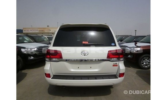 Buy Import Toyota Land Cruiser White Car in Import - Dubai in Abhasia Buy Import Toyota Land Cruiser White Car in Import - Dubai in Abhasia