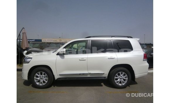 Buy Import Toyota Land Cruiser White Car in Import - Dubai in Abhasia Buy Import Toyota Land Cruiser White Car in Import - Dubai in Abhasia
