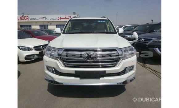 Buy Import Toyota Land Cruiser White Car in Import - Dubai in Abhasia Buy Import Toyota Land Cruiser White Car in Import - Dubai in Abhasia