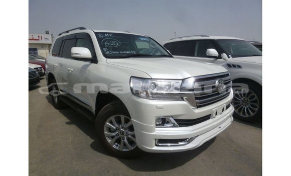 Buy Import Toyota Land Cruiser White Car in Import - Dubai in Abhasia Buy Import Toyota Land Cruiser White Car in Import - Dubai in Abhasia