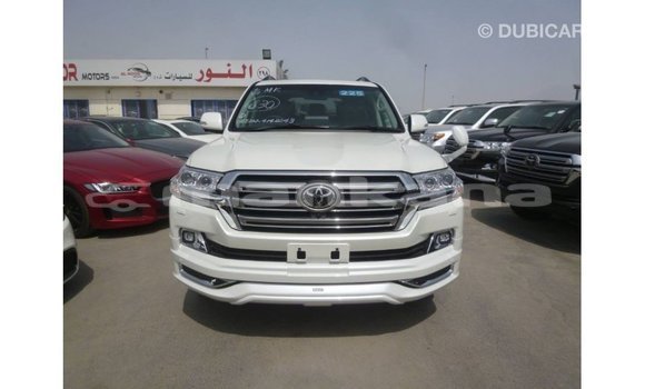 Buy Import Toyota Land Cruiser White Car in Import - Dubai in Abhasia Buy Import Toyota Land Cruiser White Car in Import - Dubai in Abhasia