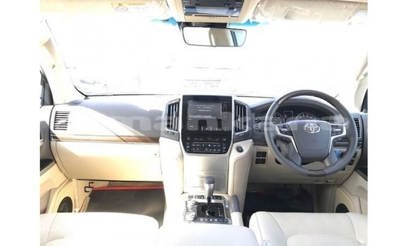 Buy Import Toyota Land Cruiser White Car in Import - Dubai in Abhasia Buy Import Toyota Land Cruiser White Car in Import - Dubai in Abhasia