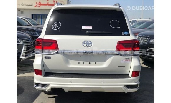 Buy Import Toyota Land Cruiser White Car in Import - Dubai in Abhasia Buy Import Toyota Land Cruiser White Car in Import - Dubai in Abhasia
