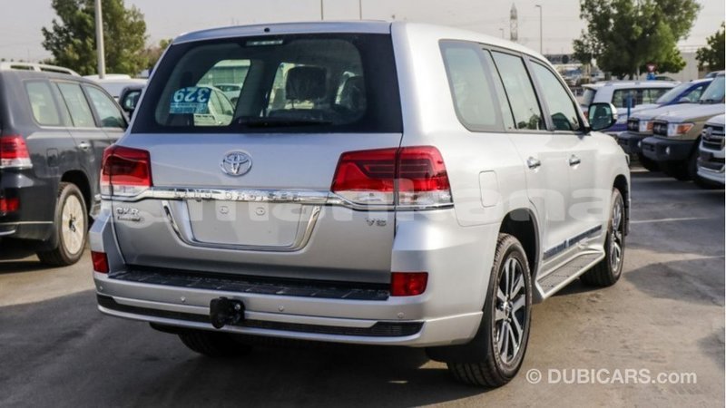 Big with watermark toyota land cruiser abhasia import dubai 2927