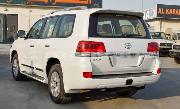 Buy Import Toyota Land Cruiser White Car in Import - Dubai in Abhasia Buy Import Toyota Land Cruiser White Car in Import - Dubai in Abhasia
