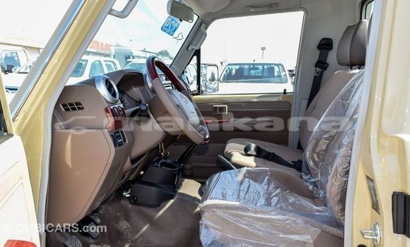 Buy Import Toyota Land Cruiser Beige Car in Import - Dubai in Abhasia Buy Import Toyota Land Cruiser Beige Car in Import - Dubai in Abhasia
