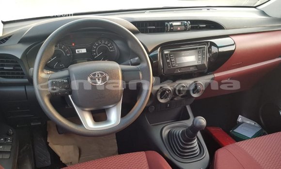 Buy Import Toyota Hilux White Car in Import - Dubai in Abhasia Buy Import Toyota Hilux White Car in Import - Dubai in Abhasia