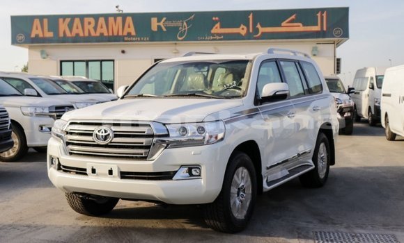 Buy Import Toyota Land Cruiser White Car in Import - Dubai in Abhasia Buy Import Toyota Land Cruiser White Car in Import - Dubai in Abhasia