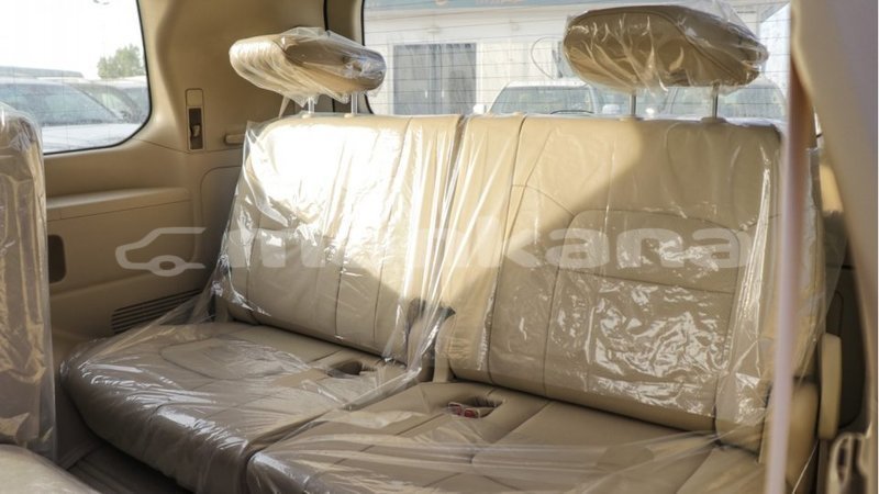 Big with watermark toyota land cruiser abhasia import dubai 2941