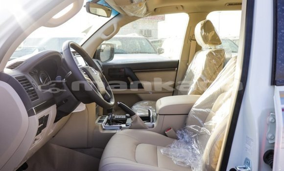 Buy Import Toyota Land Cruiser White Car in Import - Dubai in Abhasia Buy Import Toyota Land Cruiser White Car in Import - Dubai in Abhasia