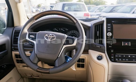 Buy Import Toyota Land Cruiser White Car in Import - Dubai in Abhasia Buy Import Toyota Land Cruiser White Car in Import - Dubai in Abhasia