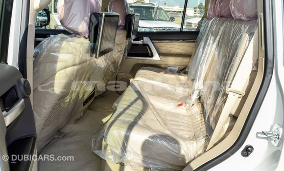 Buy Import Toyota Land Cruiser White Car in Import - Dubai in Abhasia Buy Import Toyota Land Cruiser White Car in Import - Dubai in Abhasia