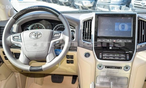 Buy Import Toyota Land Cruiser White Car in Import - Dubai in Abhasia Buy Import Toyota Land Cruiser White Car in Import - Dubai in Abhasia