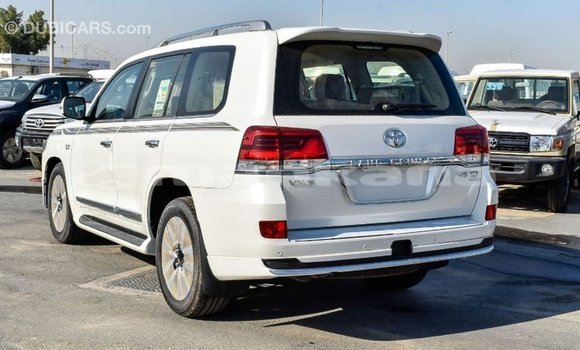 Buy Import Toyota Land Cruiser White Car in Import - Dubai in Abhasia Buy Import Toyota Land Cruiser White Car in Import - Dubai in Abhasia