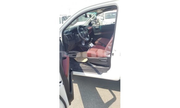 Buy Import Toyota Hilux White Car in Import - Dubai in Abhasia Buy Import Toyota Hilux White Car in Import - Dubai in Abhasia