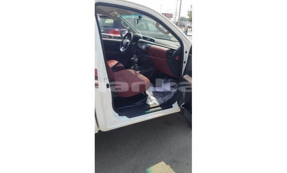 Buy Import Toyota Hilux White Car in Import - Dubai in Abhasia Buy Import Toyota Hilux White Car in Import - Dubai in Abhasia